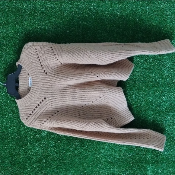 Elizabeth and James sweater - Picture 2 of 4